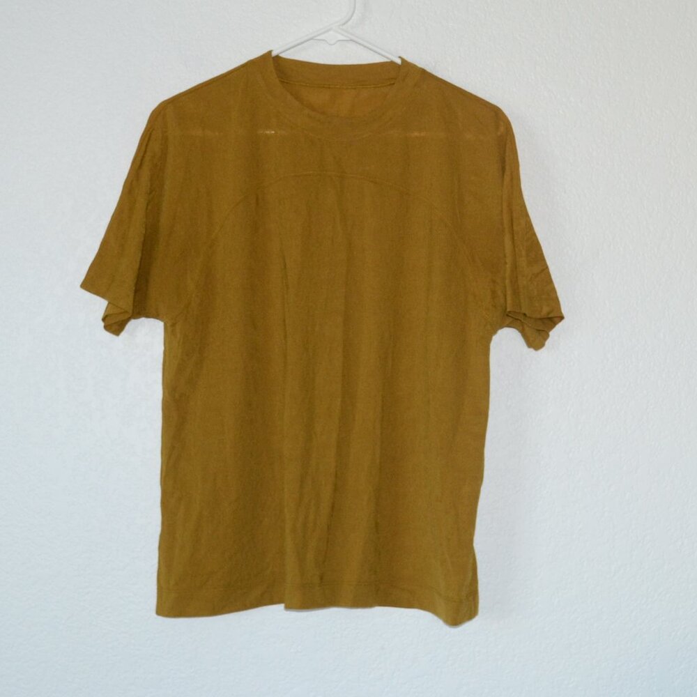 Lululemon Relaxed Fit Training Tee – Gold Spice – Women’s M? – Good Condition